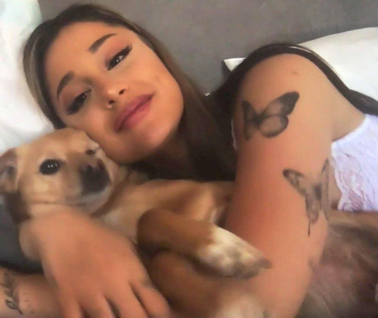 Ariana Grande – Sexy Tiny Nipslip Video 0001