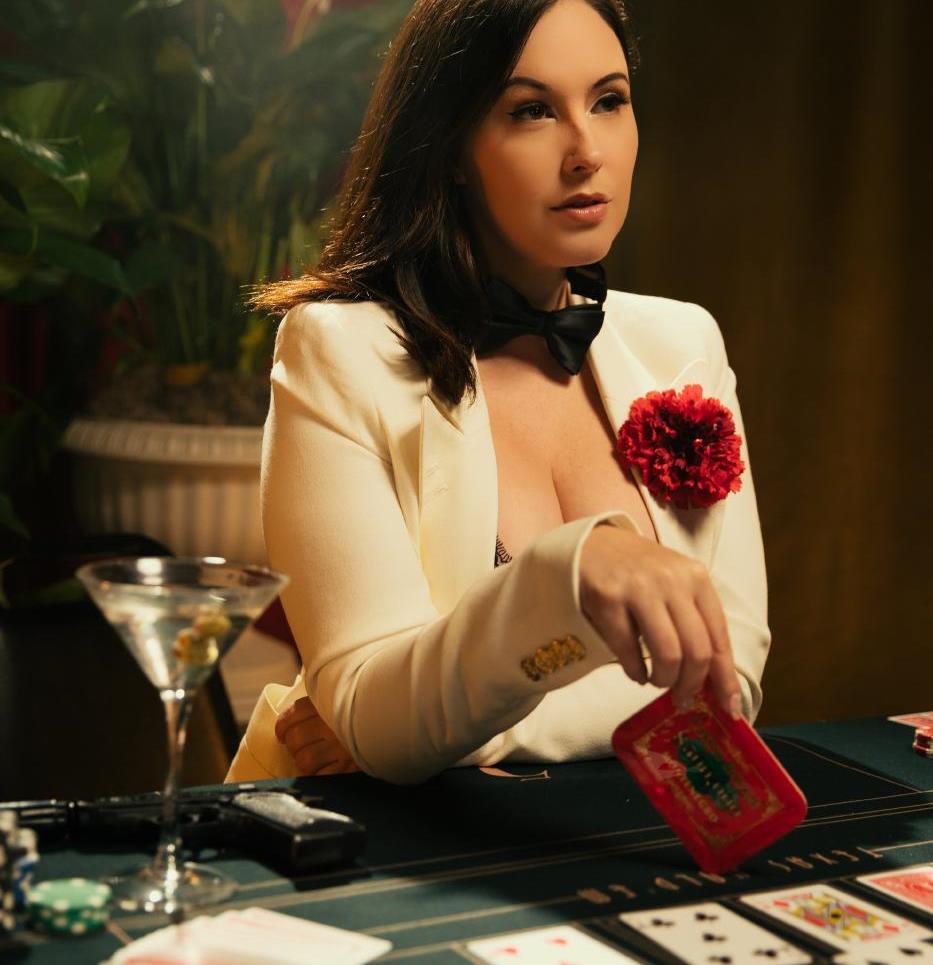 Meg Turney James Bond Cosplay Onlyfans Set Leaked