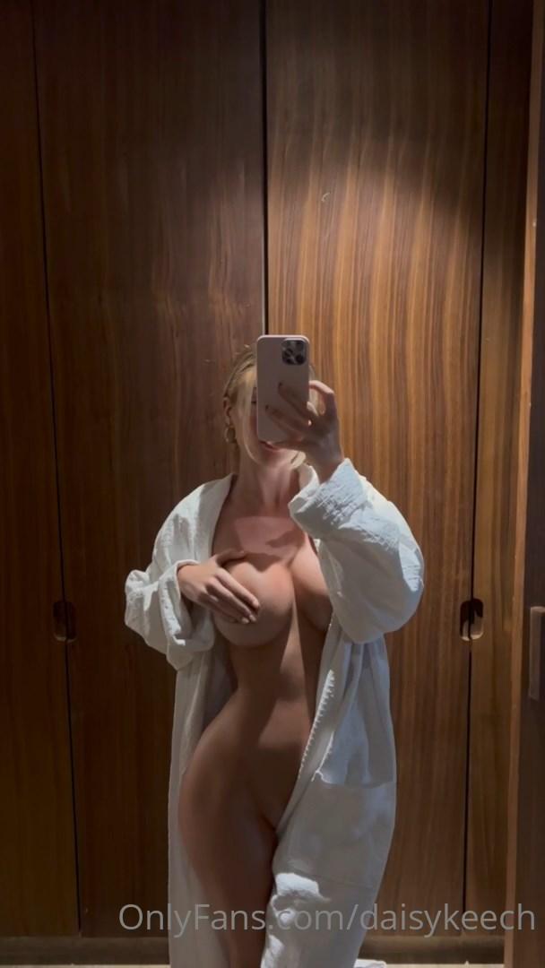 Daisy Keech Bath Robe Tease Onlyfans Video Leaked Jkzkhe