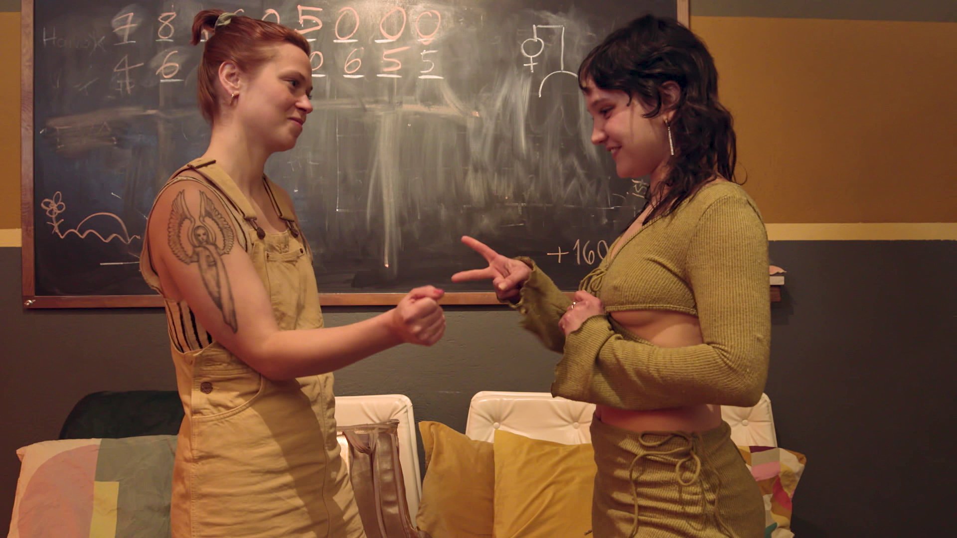 Ersties – Hannah M & Sarah K – Incredi Bowl Date